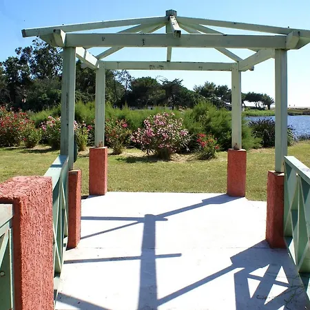 Marina Di Capitello Отель *